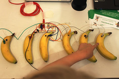 makey makey banana piano